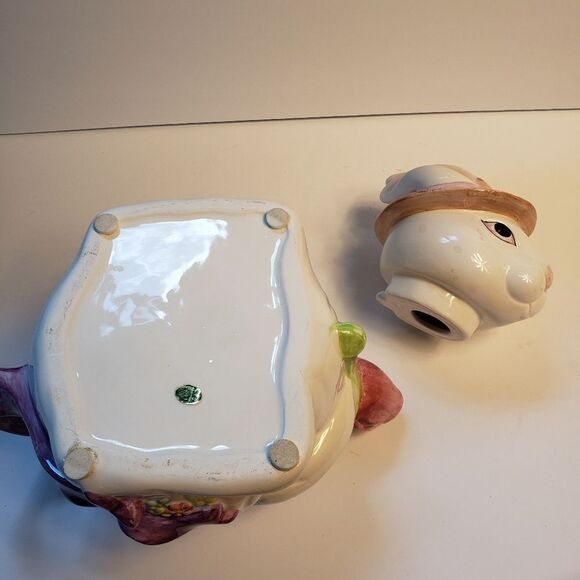 Brinn's White Bunny Rabbit Teapot - Picture 8 of 10
